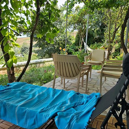 Lemon Garden Apartment-Hot Tub Jacuzzi จีโรคาสเตอร์ ภายนอก รูปภาพ